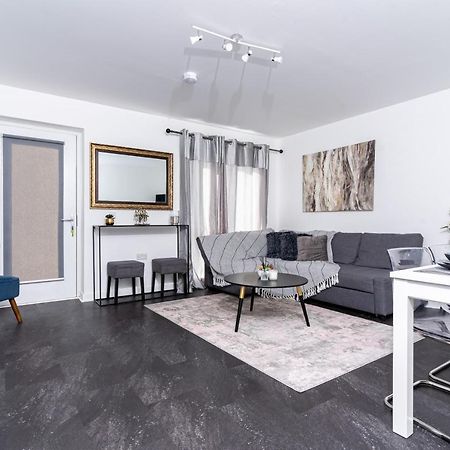 Spacious 3 Bedroom House In Glasgow City With Private Parking & Garden Luaran gambar