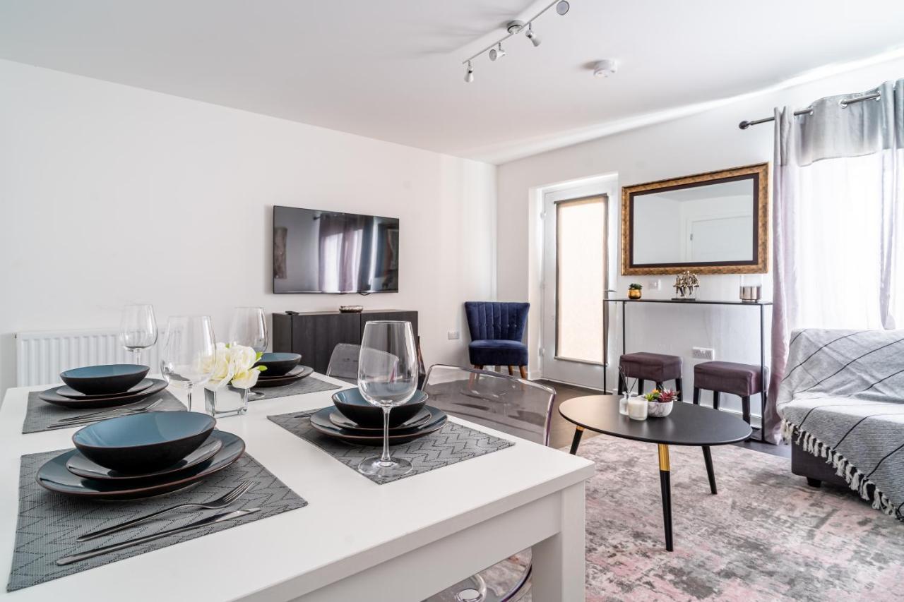 Spacious 3 Bedroom House In Glasgow City With Private Parking & Garden Luaran gambar