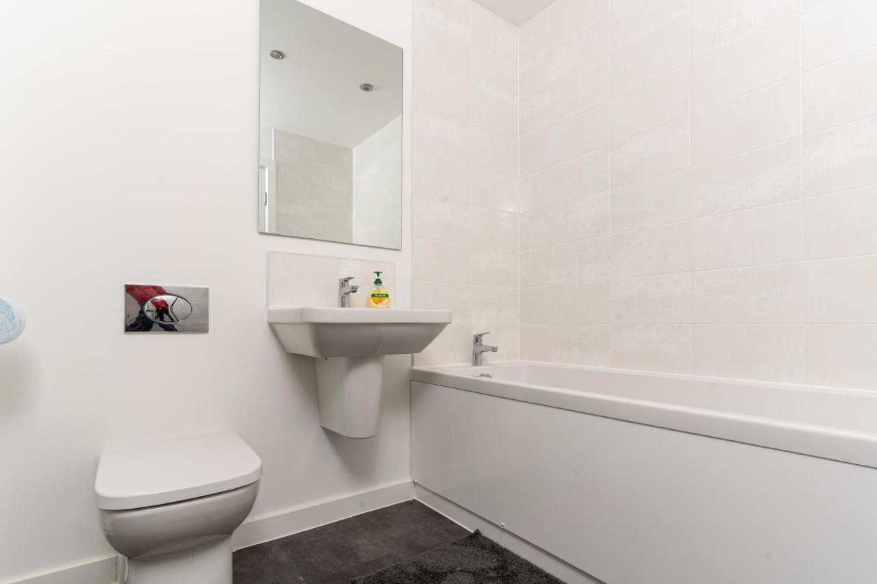 Spacious 3 Bedroom House In Glasgow City With Private Parking & Garden Luaran gambar