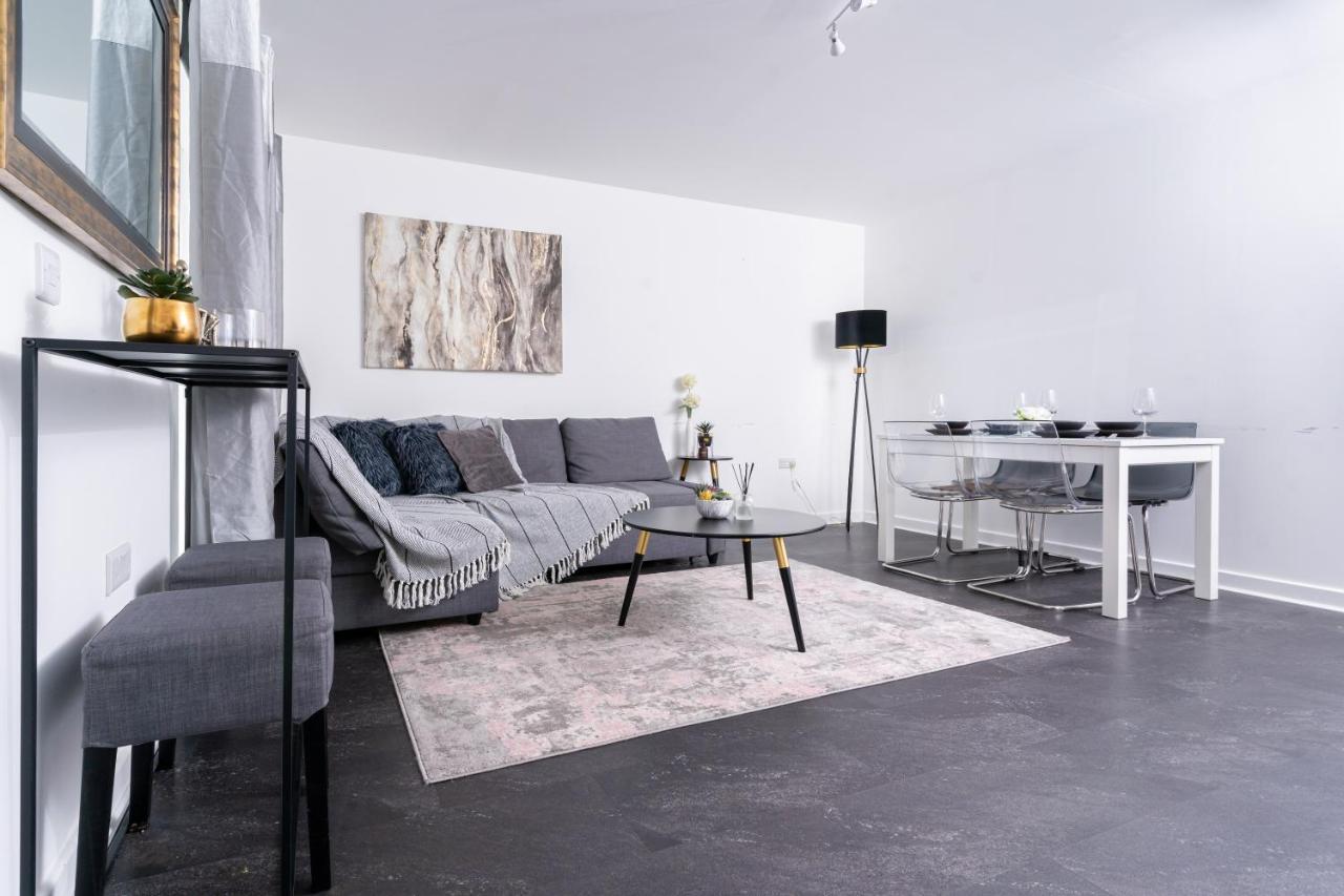 Spacious 3 Bedroom House In Glasgow City With Private Parking & Garden Luaran gambar